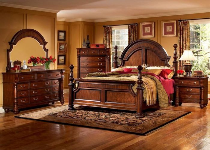 Traditional Bed Room